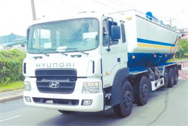 Xe Chở Thức Ăn Gia Súc Hyundai HD360